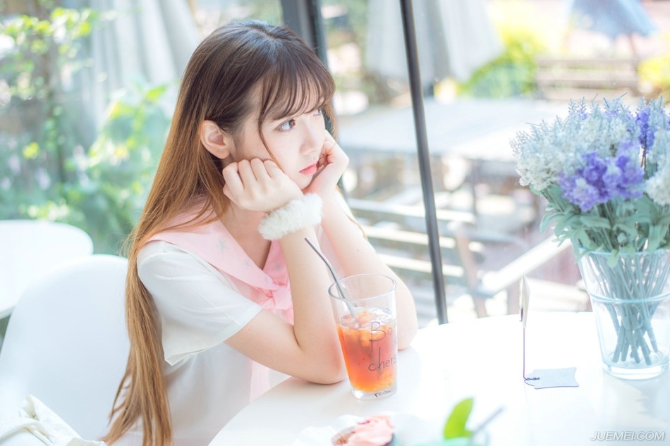 法正也不多做解释，拍了拍手道：“将你们当日对话，再说一遍。”